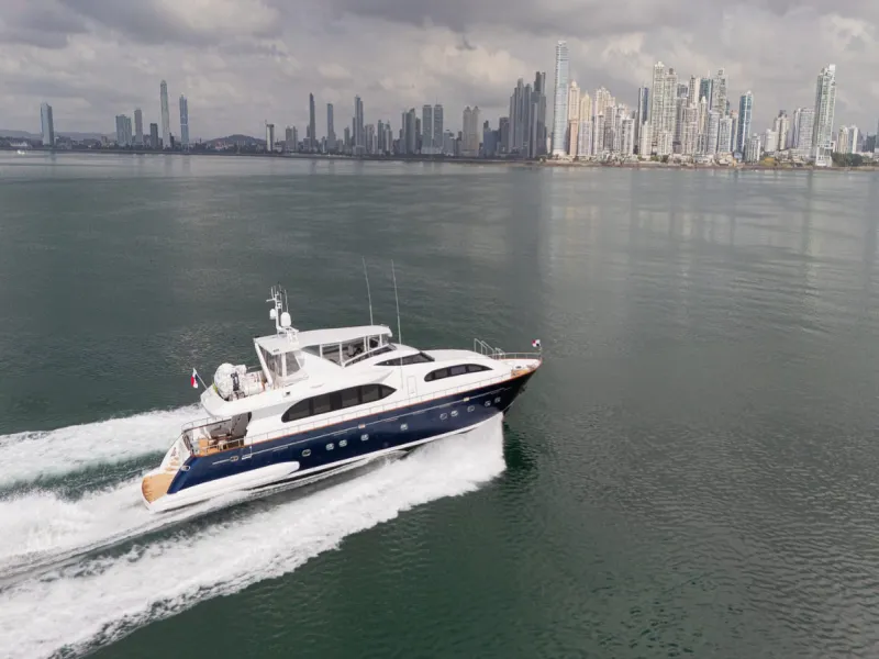 NORTHSTAR 102 Feet Yacht
