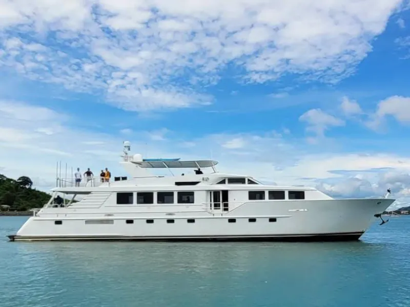 Ana Cristina Yacht 105 Feet